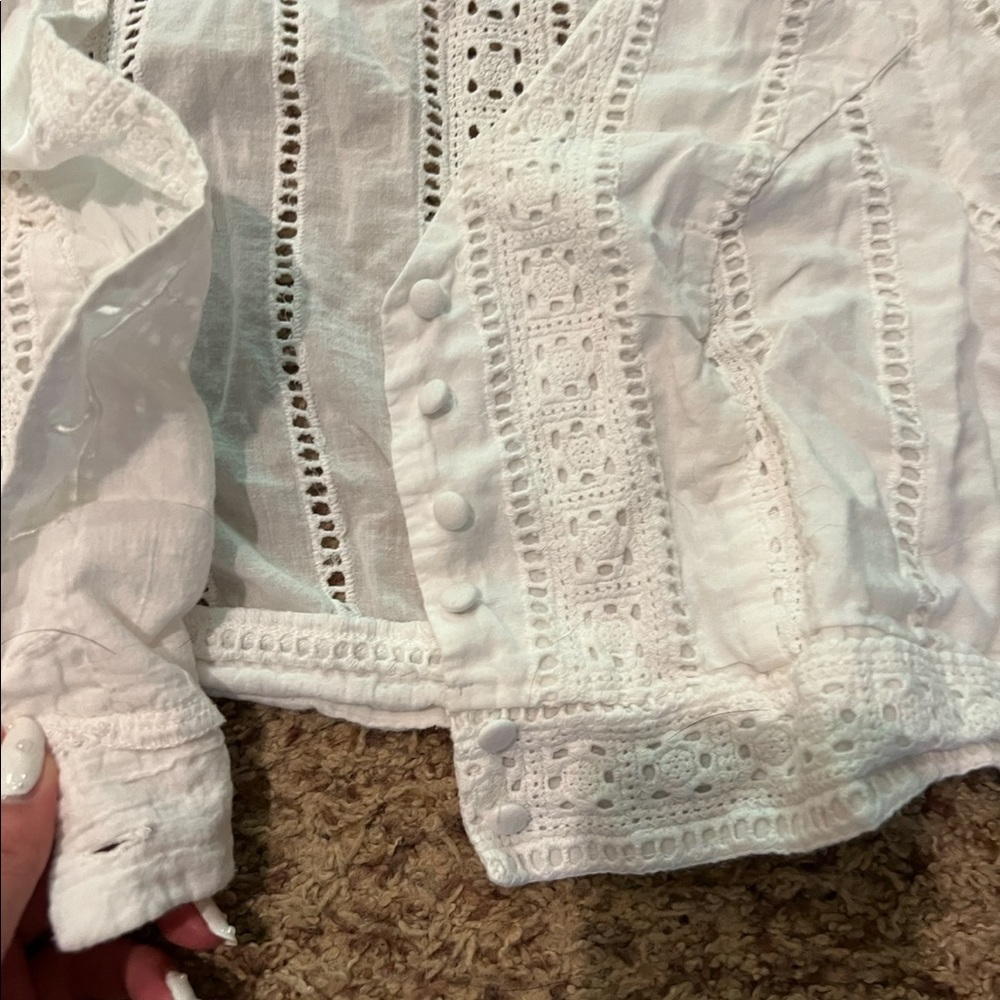 Cropped Button Up Top - Picture 3 of 4